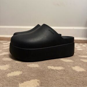 CROCS Women's Black Platform Mules | Dylan Platform Clog | size 7 | Black